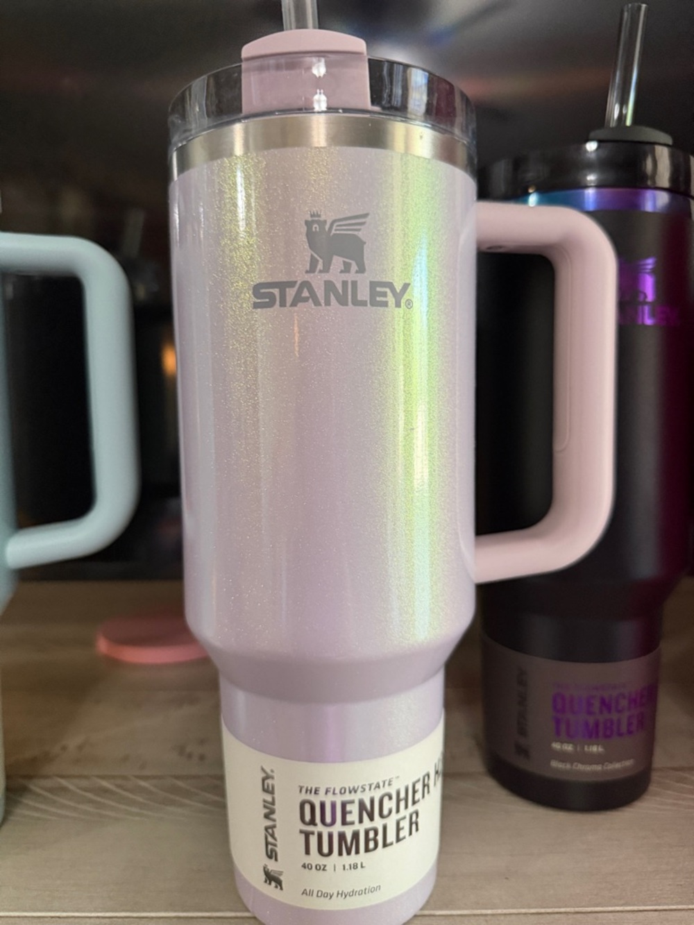 Stanley Quencher Tumbler - Iridescent Pale Pink
